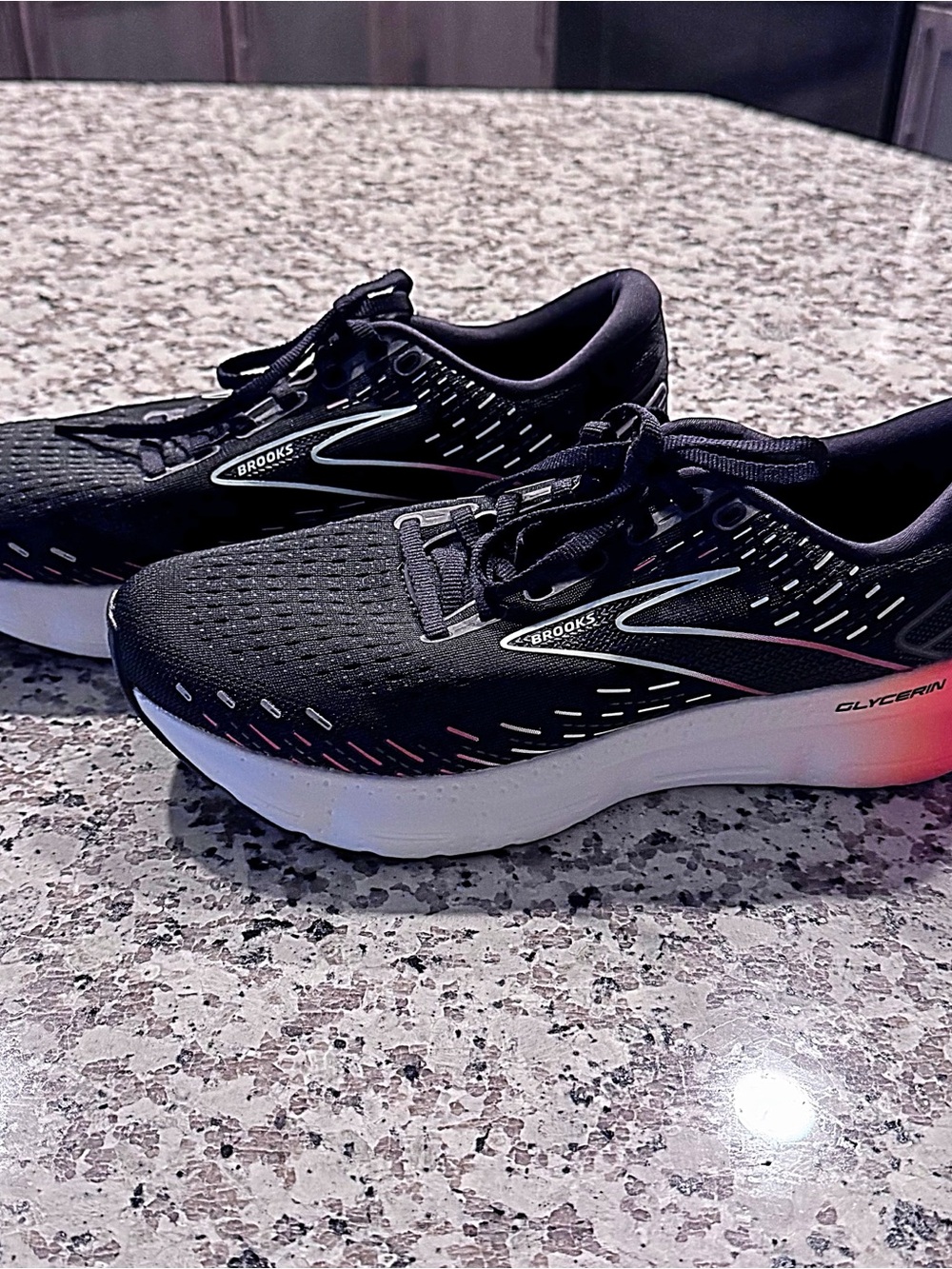 Brooks Women’s Glycerin 20 Running Shoes - black with pink orange accents